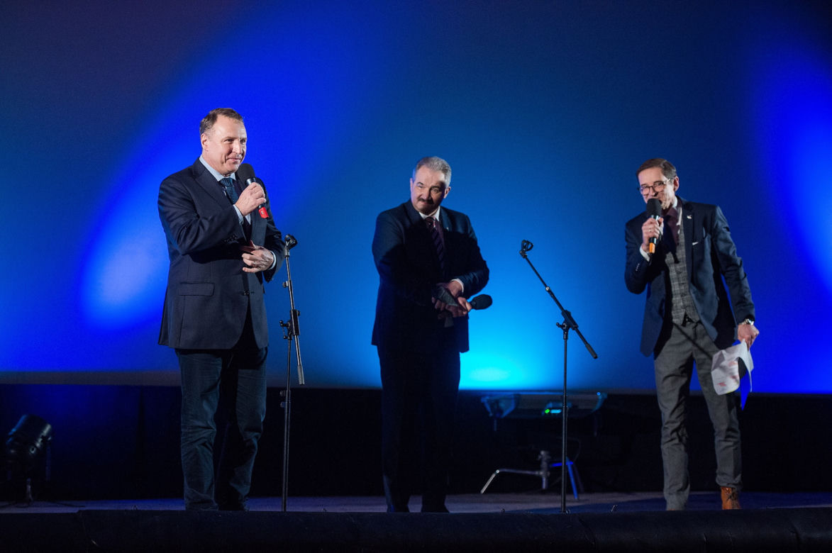 Jacek Kurski z żoną Joanną na premierze filmu „Marusarz. Tatrzański Orzeł”