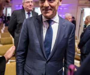 Tusk ruszył w Polskę