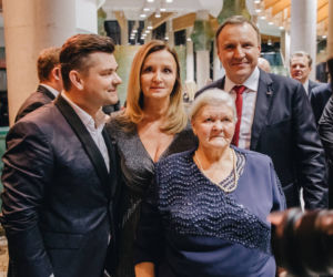Mama Zenka pracuje w mleczarni