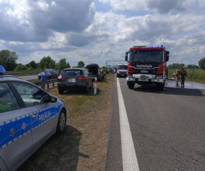 Wypadek na S7 spłonął samochód