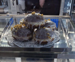 Pączki od ojca Rydzyka przyjechały z daleka