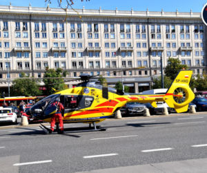 Śmigłowiec zamiast karetki w centrum Warszawy