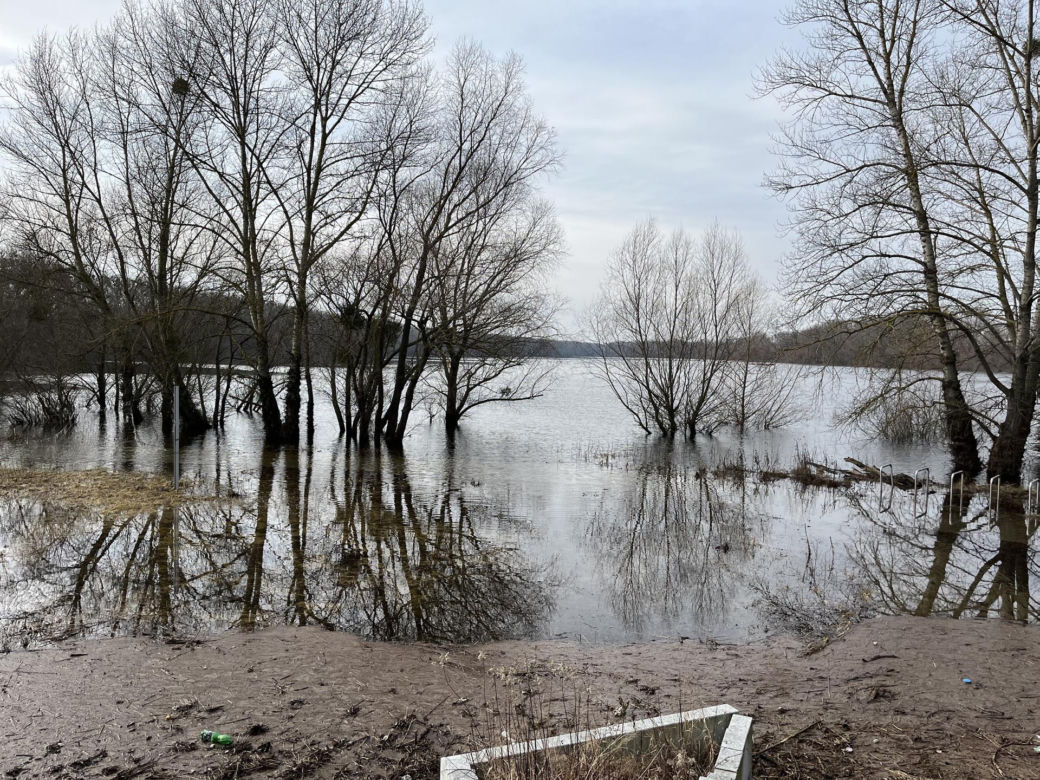 Woda dała się we znaki Rydzykowi. Zdjęcia zalanych terenów