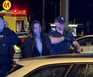 Atak młotkiem w tramwaju