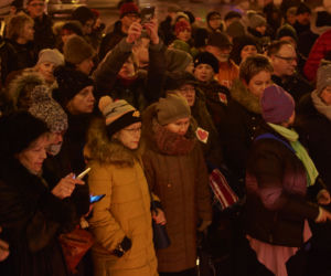 „Największe serce świata” także w Lublinie. Kilkaset osób przed ratuszem