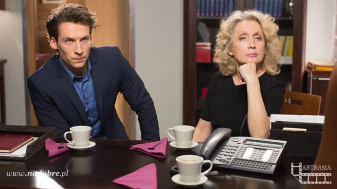 Na dobre i na złe odc. 554. Karen Zamenhoff (Elżbieta Słoboda), Kris (Bartosz Waga)