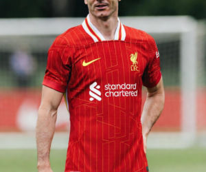 Robert Lewandowski w koszulkach różnych klubów