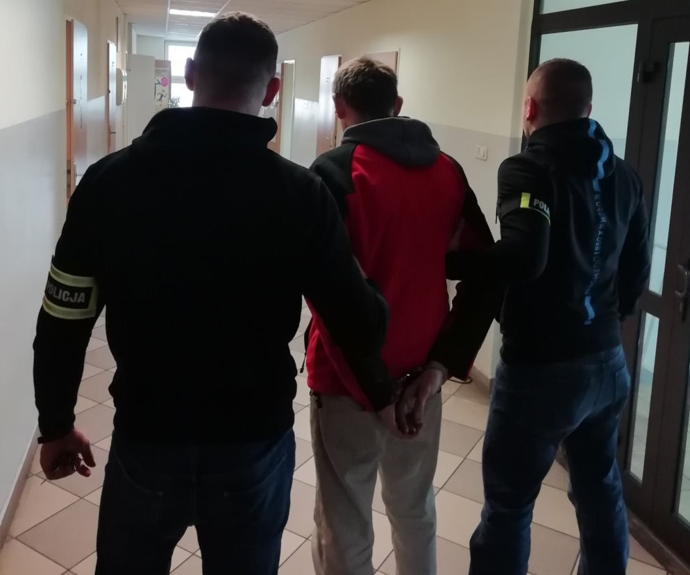 Łodzianin PRZESTĘPCĄ ROKU? Pałając chęcią zemsty przyznał się do spalenia garażu pracodawcy... wysyłając SMS-a