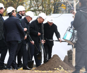 De Niro buduje w Krakowie hotel a mieszkańcy protestują