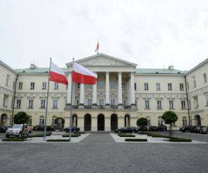 Tynk sypie się Trzaskowskiemu na głowę