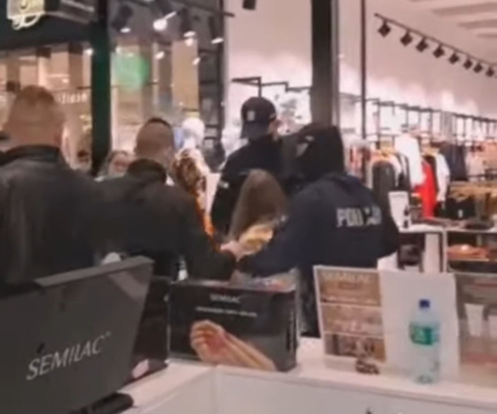 Interwencja policji w galerii w Opolu