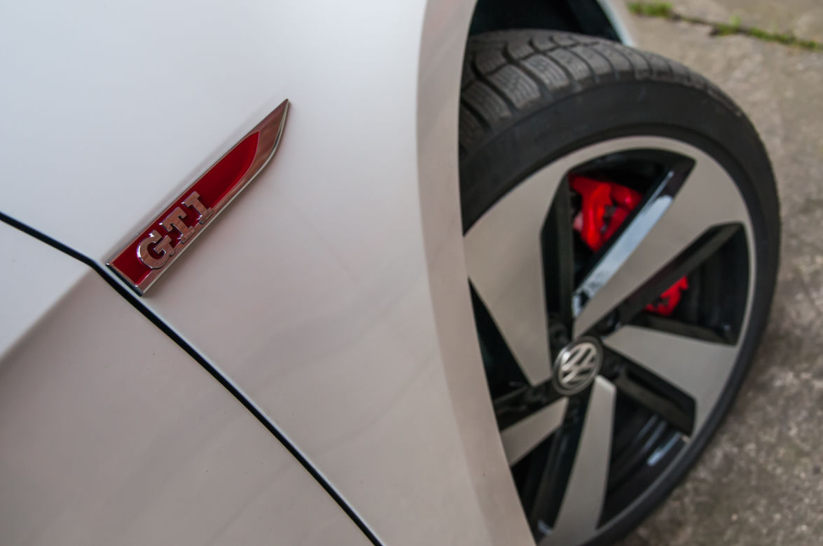 Volkswagen Golf 2.0 TSI GTI Performance 245 KM