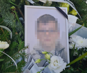 Grób Kacpra. Zginął, wchodząc z kolegami na lód w Zgodzie k. Jarosławia [ZDJĘCIA]