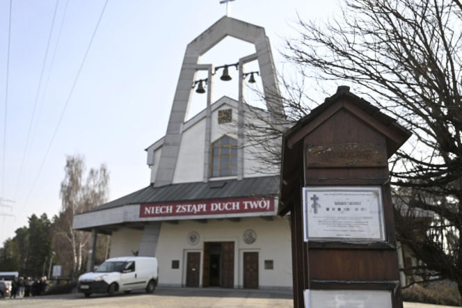 Pogrzeb strażnika miejskiego z Warszawy. Krzysztof zmarł na służbie