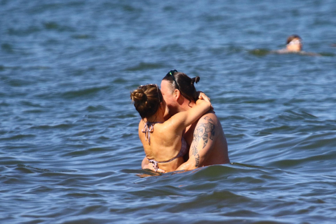 Edyta Herbuś na plaży