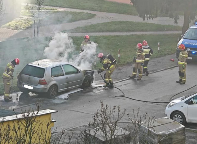 Pożar samochodu na ulicy Górnej w Starachowicach