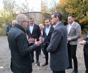 Łukasz Borowiak i Mateusz Morawiecki w Lesznie