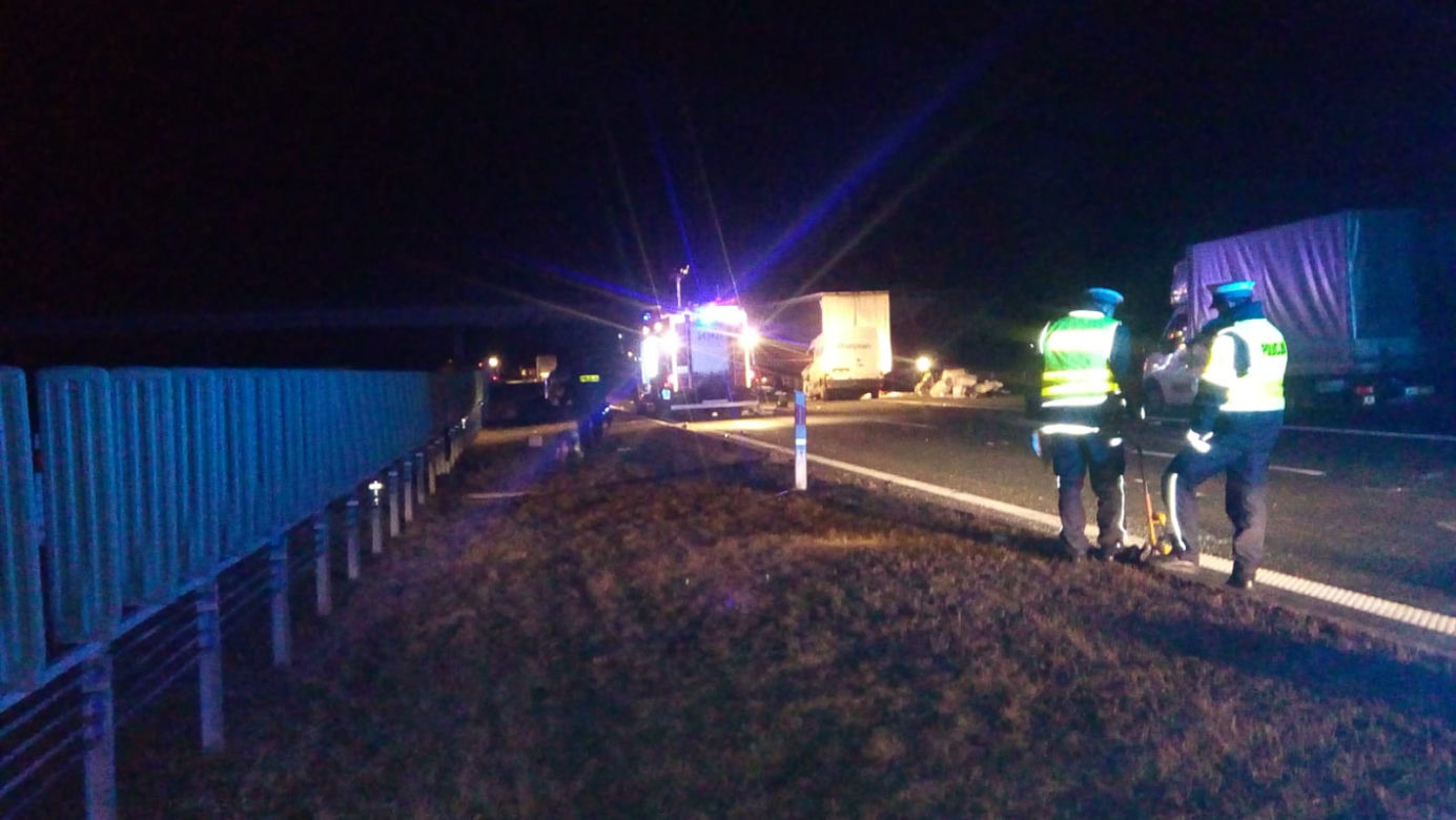 Kolejne fakty w sprawie tragedii na autostradzie A1 pod Toruniem. Kierowca uciekał pieszo!