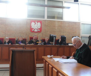 Kacper przeżył 6 ciosów siekierą. Teraz chce 150 tysięcy zł od agresora