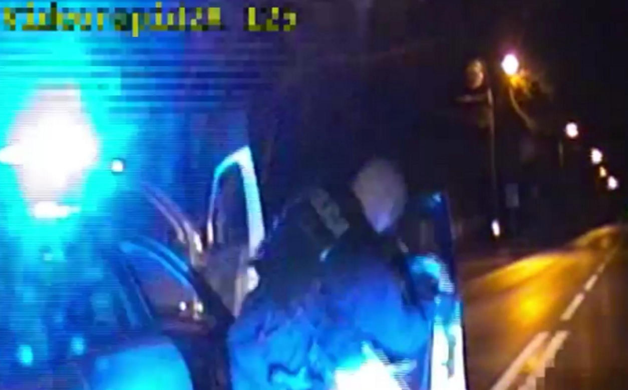 Pościg za pijanym 18-latkiem w Piasecznie. Policjanci staranowali jego auto!
