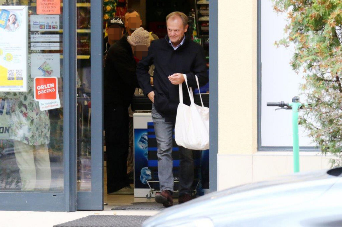 Donald Tusk udał się do sklepu. Natychmiastowa reakcja ludzi