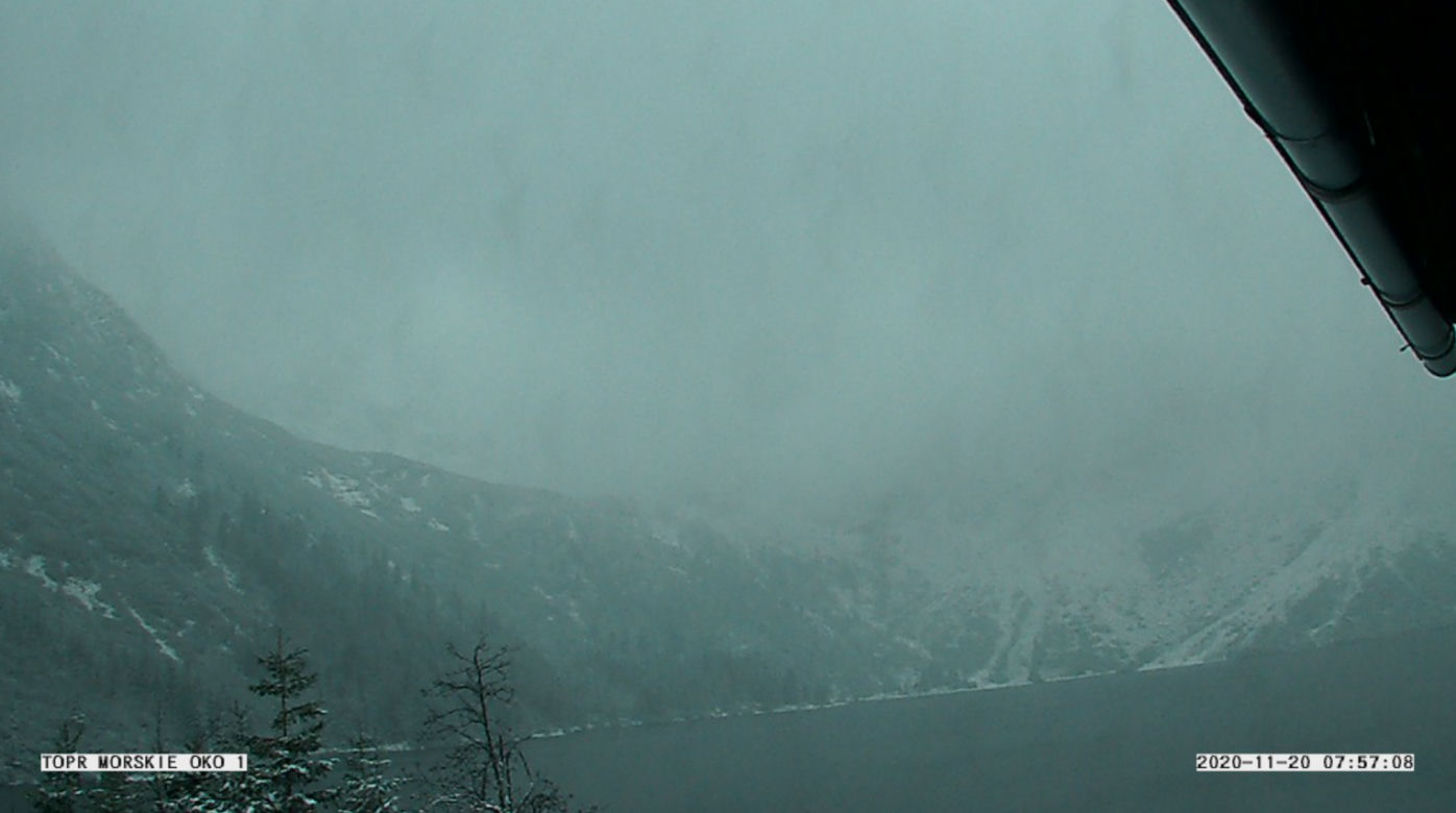 Zima zawitała do Polski! Zakopane i Tatry przykryte białym puchem 