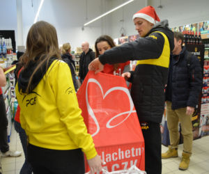 Siatkarscy mistrzowie świata ruszyli na niecodzienne zakupy! Zobacz CO WRZUCILI do koszyka 
