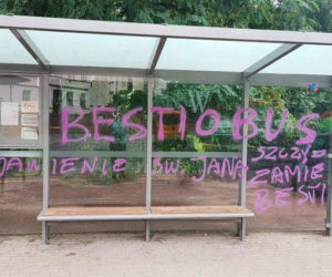 Antyszczepionkowcy we Wrocławiu. Policja zabezpieczy SZCZEPCIObus?