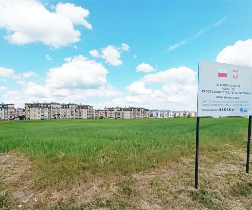 Pole pod szkołę i halę na Piastowskim w Iławie