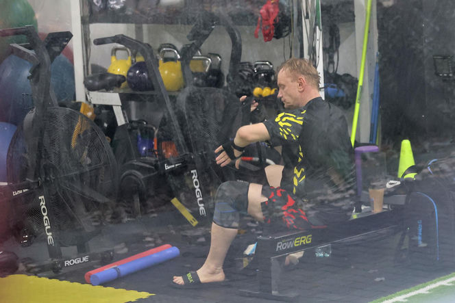 Bartosz Żukowski na siłowni