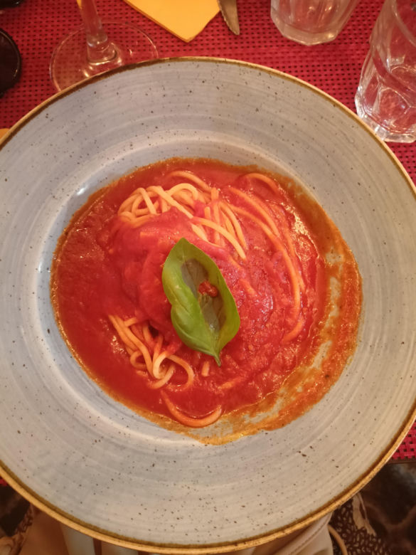 Pasta tomato