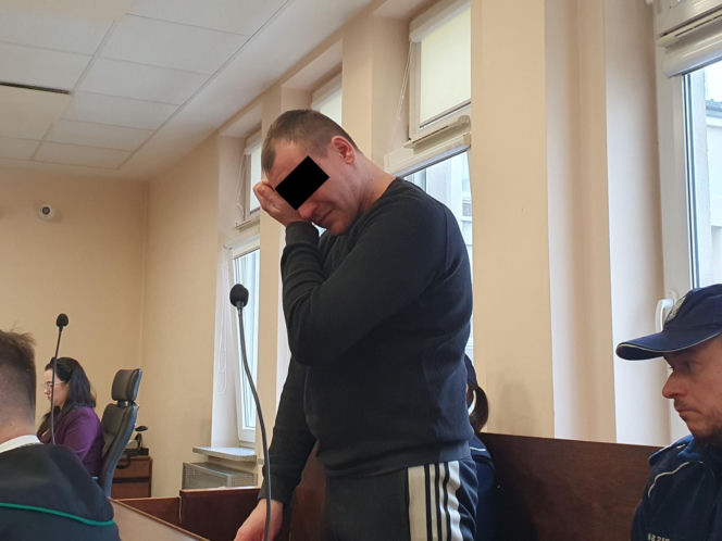 Podciął gardło koledze, bo pokłócili się o kobietę. W tle walka o dziecko