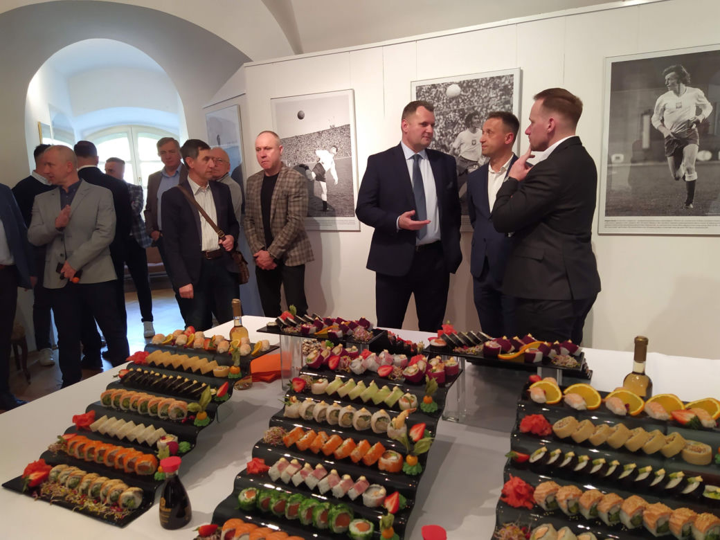 Zdjęcia z otwarcia wystawy o historii piłki nożnej w siedleckim Muzeum Regionalnym