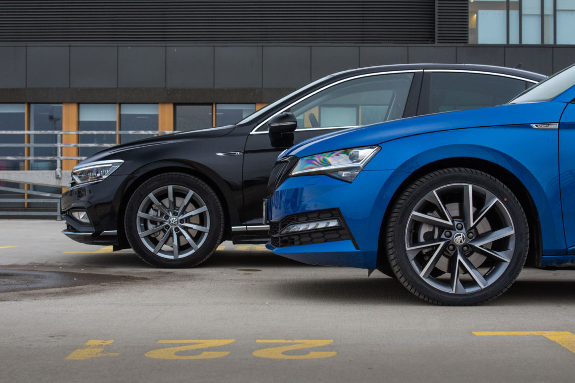 Volkswagen Passat Elegance vs Skoda Superb Sportline