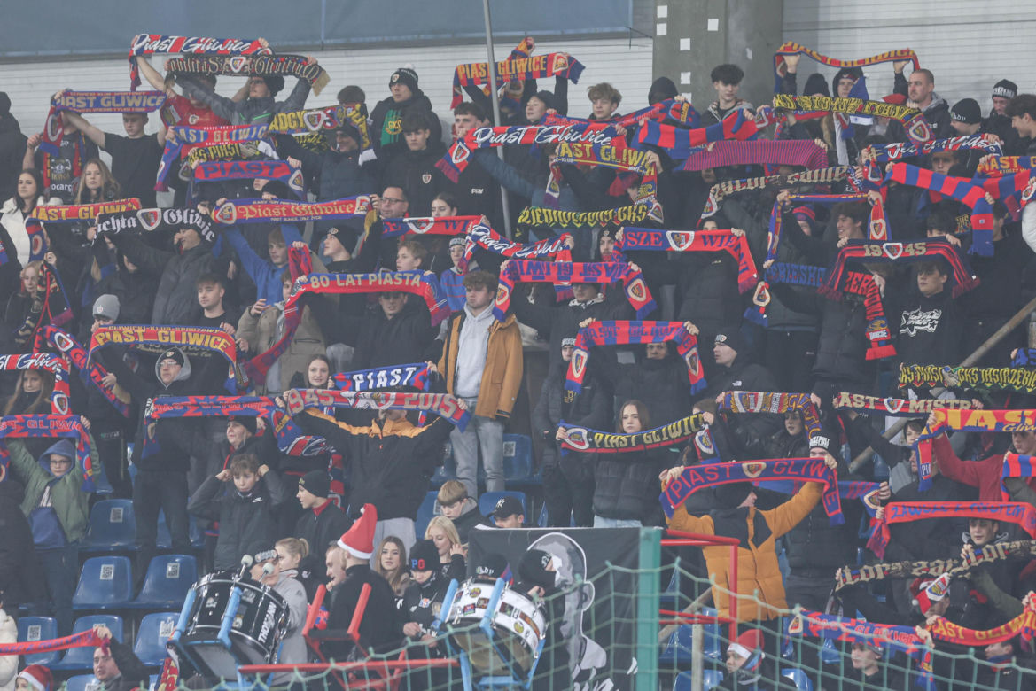 Piast Gliwice - Legia Warszawa, zdjęcia kibiców i zawodników z meczu 18. kolejki PKO BP Ekstraklasy