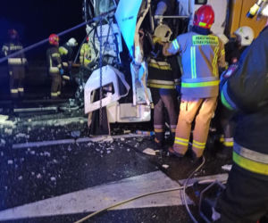 Wypadek na DK91 w Koziegłowach. Doszło do zderzenia aż 4 samochodów ciężarowych. Gierkówka zablokowana