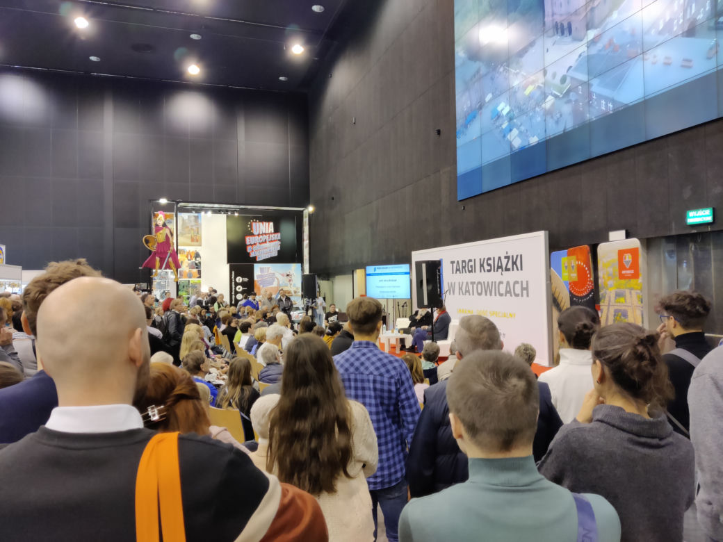 Targi Książki w Katowicach 2022. Rozpoznajesz się na zdjęciach?