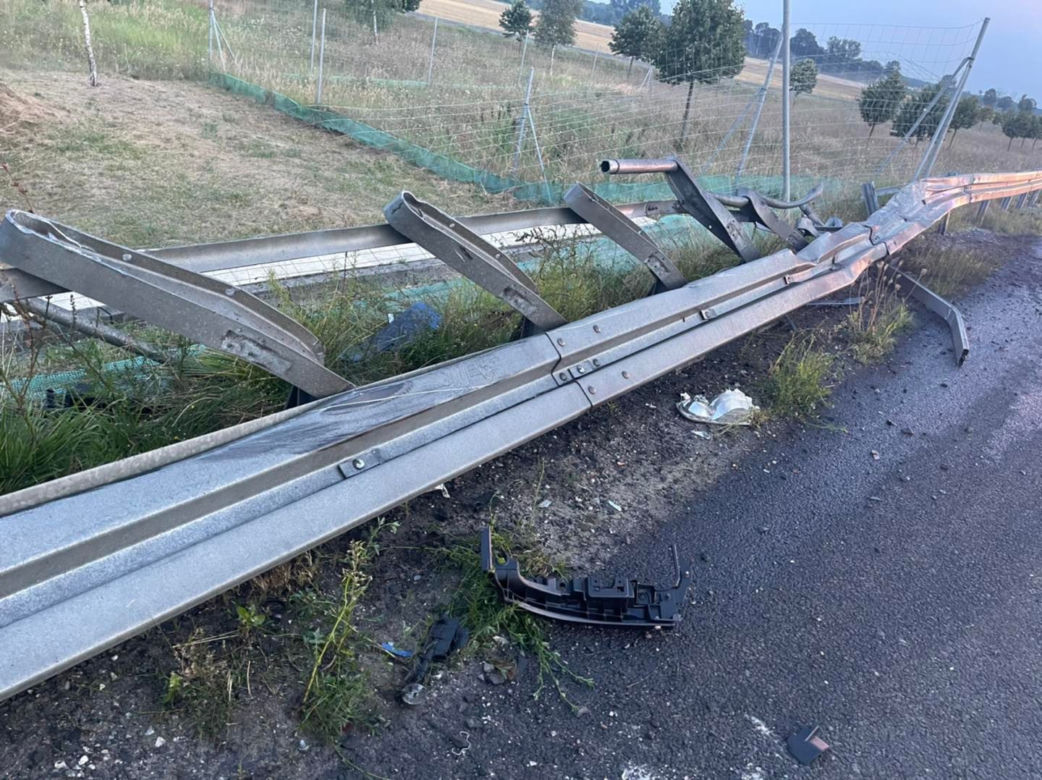 Uderzył w stojącego na drodze 27-latka! Tragedia na S5 koło Gniezna