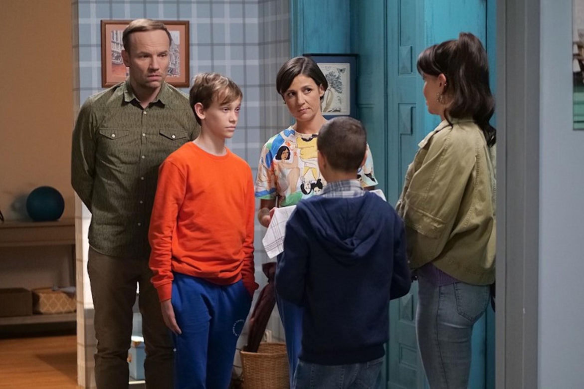 Pierwsza miłość, odcinek 3941: Maciek (Yan Polovnikov), Kinga (Aleksandra Zienkiewicz), Lilka (Sylwia Sokołowska), Janek (Maciej Mikołajczyk), syn Lilki