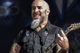 Scott Ian ma polskie korzenie! Przejmujący wpis gitarzysty tuż przed koncertem na Mystic Festival o jego dziadku