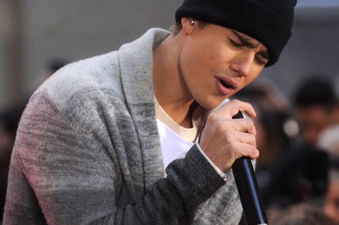 Justin Bieber w coverze Let It Be i Hotline Bling