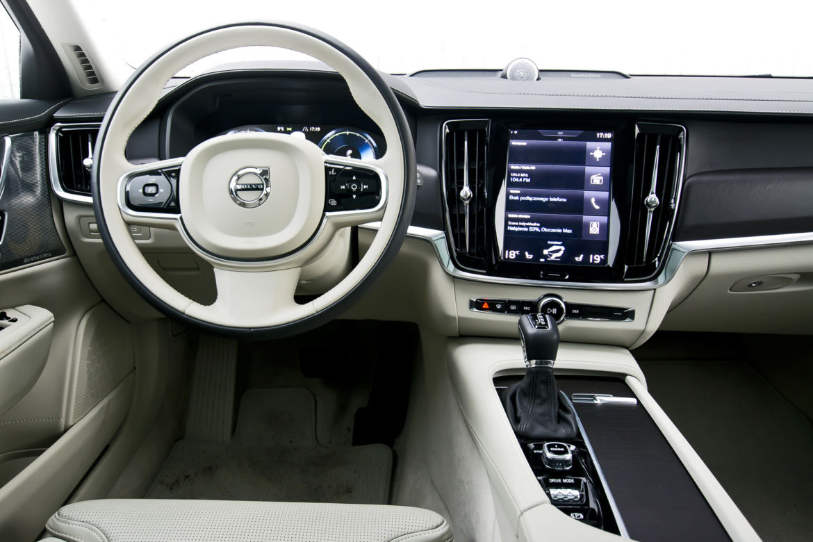 Volvo V90 Cross Country T6