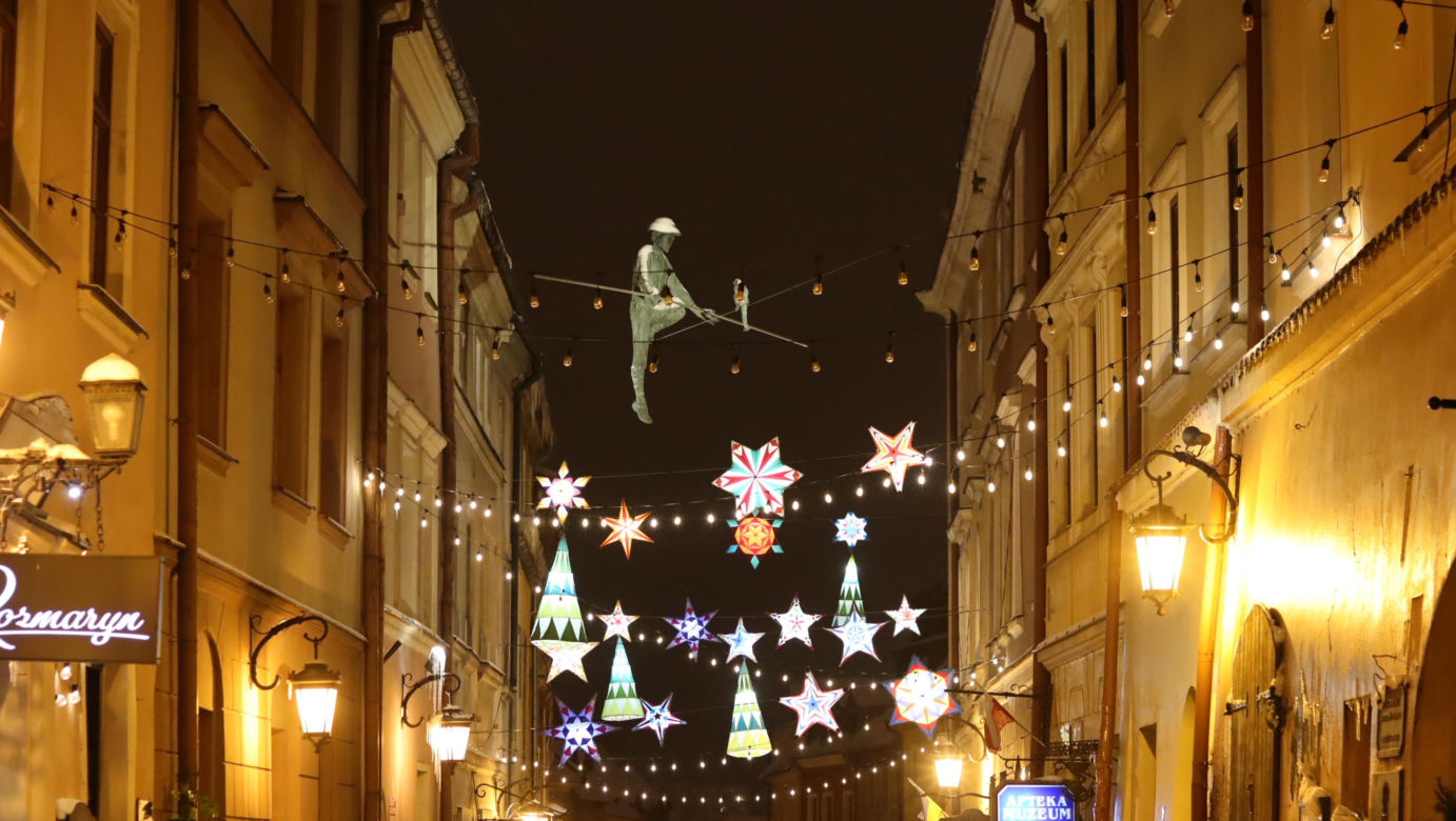 Lublin rozbłysnął milionem światełek! Iluminacje w mieście już działają [GALERIA]