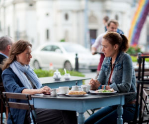 LEKARZE 2 sezon odc. 11 (odc. 24). Alicja (Magdalena Różczka), Monika Korda (Aleksandra Justa)