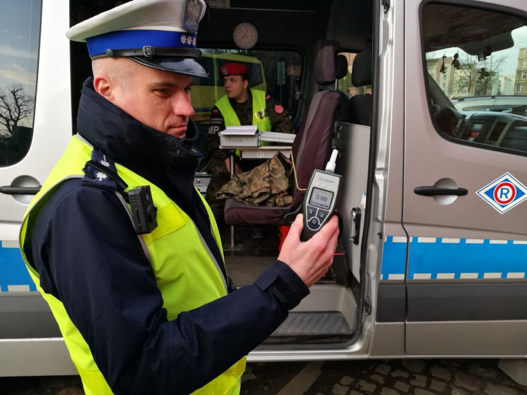 Kontrole autokarów podczas ferii zimowych