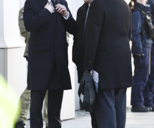 Rocznica katastrofy smoleńskiej. Prezydent Nawrocki uczcił pamięć zmarłych