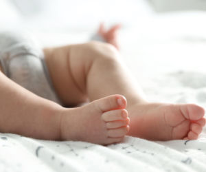 Połamała 5-miesięcznemu synkowi rączki i nóżkę. Czy dziecko wróci do wyrodnej matki?