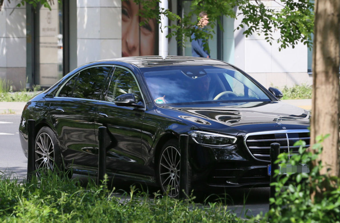 Auto Lewandowskiego zaparkowane na zakazie. WTOPA!