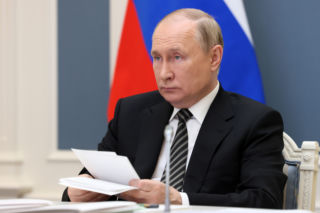 Nowe wieści na temat zdrowia Putina. Jego mięśnie drżą. Lekarze przekazali, ile mu zostało