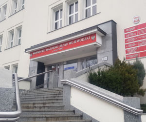 Mail albo telefon- to najlepszy obecnie sposób załatwiania spraw mówią urzędnicy